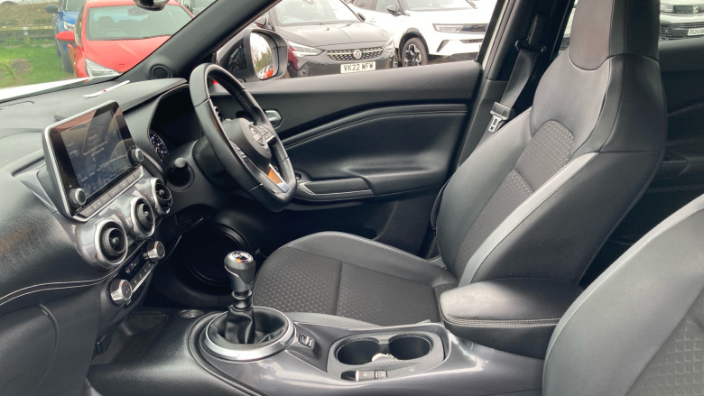 Nissan Juke 1.0 DiG-T 114 N-Connecta 5dr Petrol Hatchback